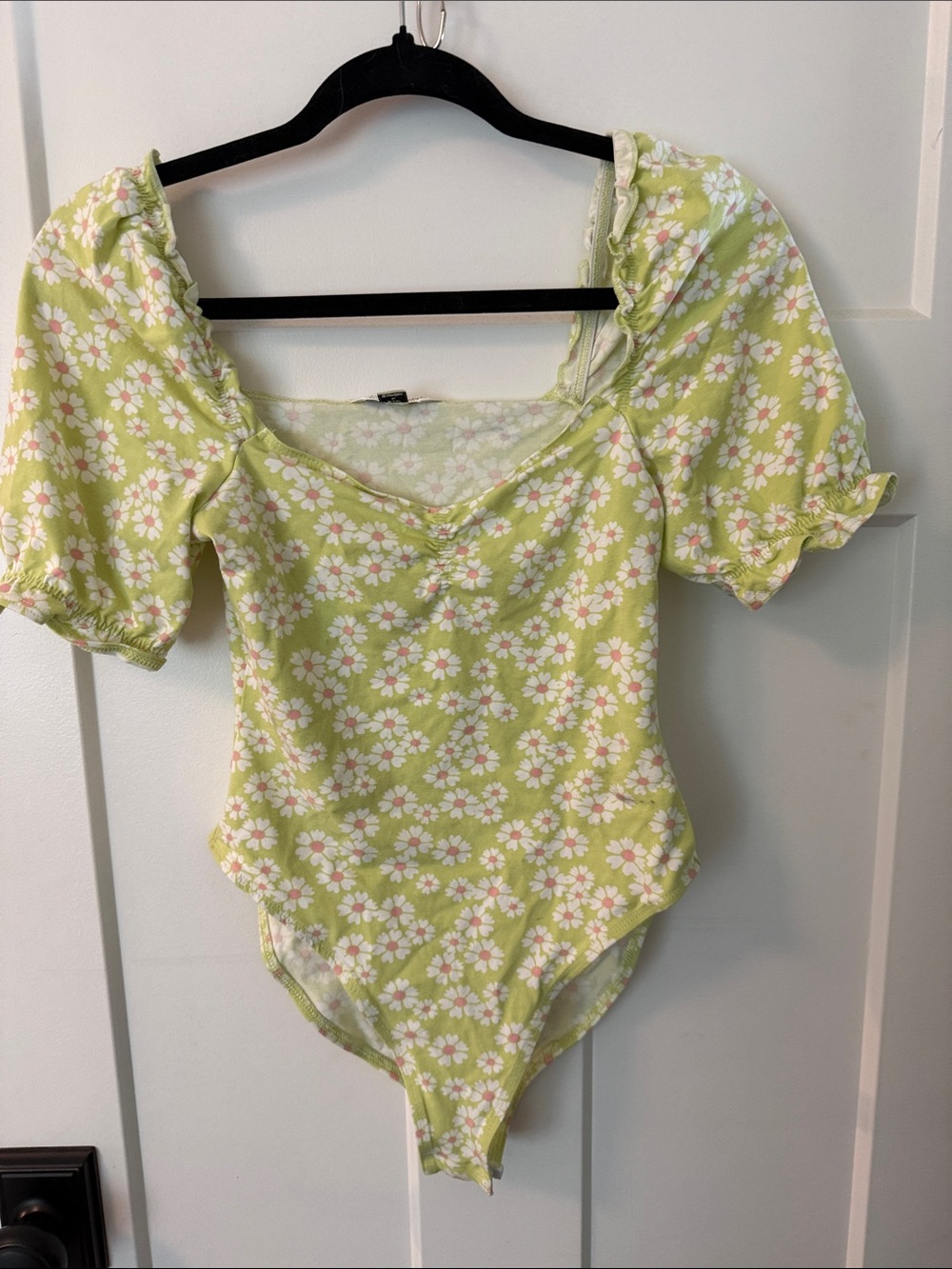 Miss Selfridge Light Green Floral Puff-Sleeve Bodysuit